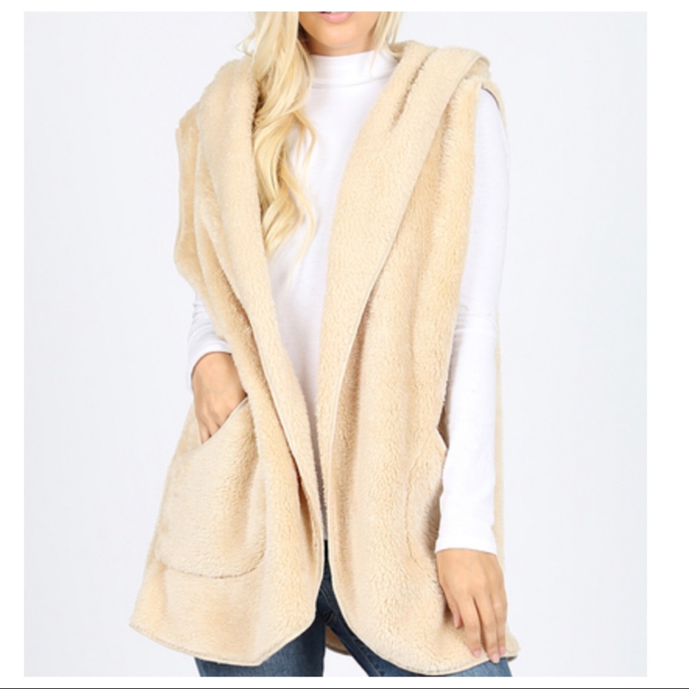 Beige Sherpa soft hooded open vest with pockets - Picture 4 of 4
